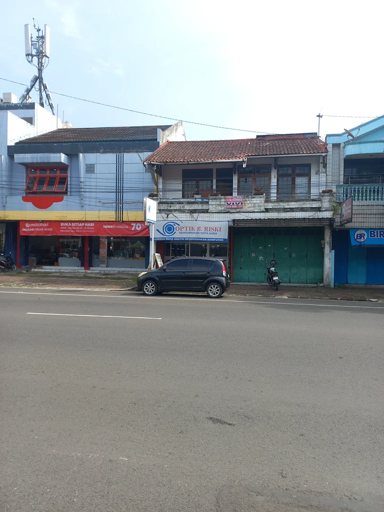 Optik B Riski Purwokerto